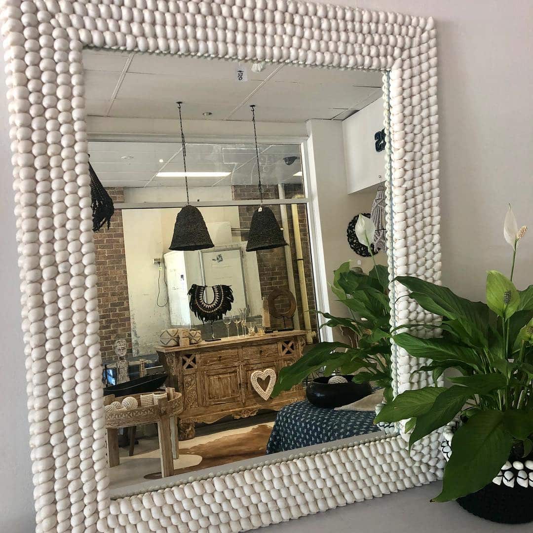 Create Beautiful Mirror Frames: Inspiration, DIY Tips, and Where to Buy 10 A moldura fará toda a diferença no espelho