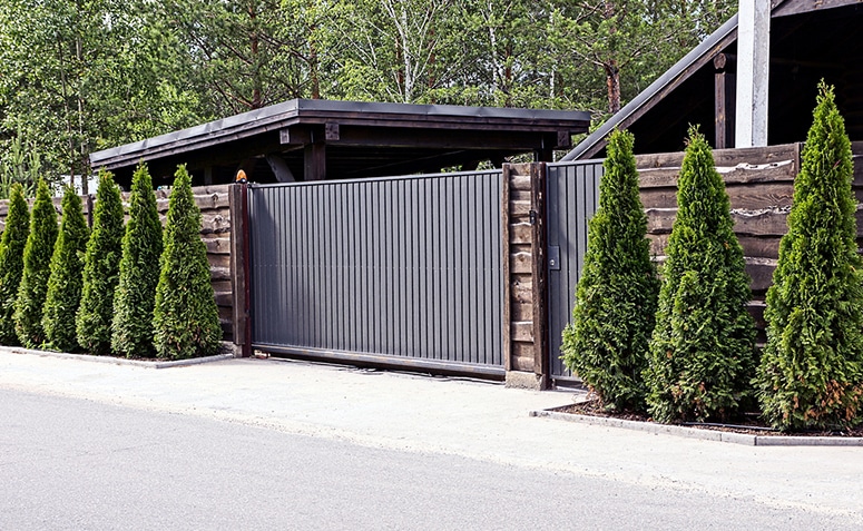 Iron Gates: 50 Incredible Ideas Ranging from Modern to Classic 3 iStock