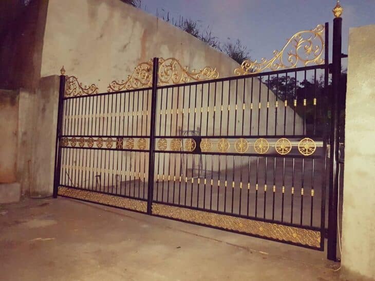 Iron Gates: 50 Incredible Ideas Ranging from Modern to Classic 9 Foto de portao de ferro 3 - 3