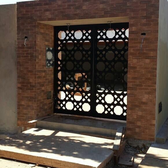 Iron Gates: 50 Incredible Ideas Ranging from Modern to Classic 10 Foto de portao de ferro 4 - 4