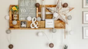 Mostra de prateleiras feitas com pallet.