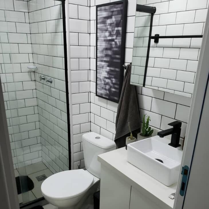 Bathroom Frames: Models and Tutorials to Decorate Your Space 2 Decoração mais charmosa com quadros para banheiro.