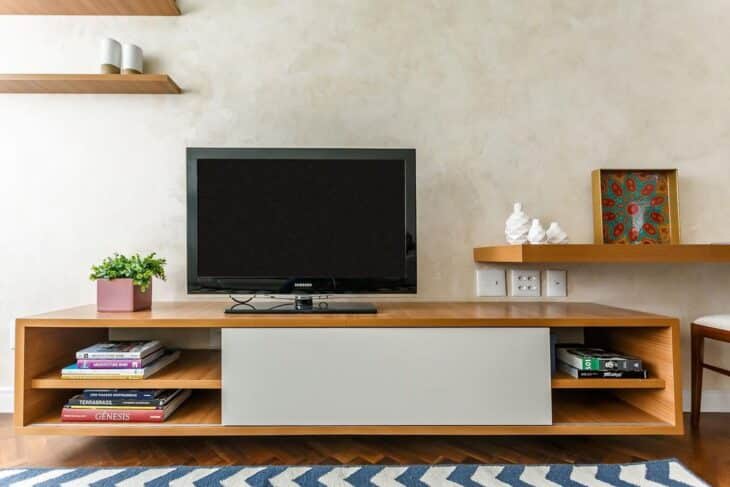 Wooden Racks: 75 Inspirations to Warm Up Your Decor 5 Base Arquitetura