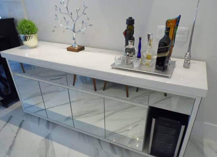 Buffet para sala de jantar espelhado