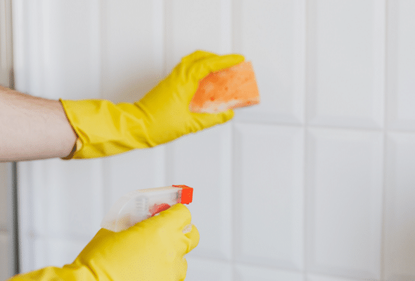 COMO LIMPAR PAREDE ENGORDURADA COM PRODUTOS QUE VOCÊ JÁ TEM EM CASA