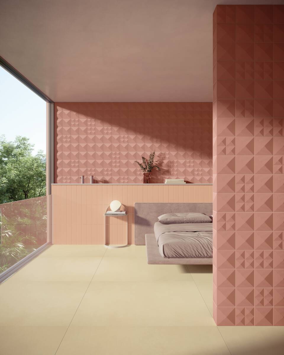 Peach Fuzz: 6 Options for Peach-Colored Tiles to Embrace the Trend 2 Quarto de casal amplo com revestimentos rosados e 3D nas paredes