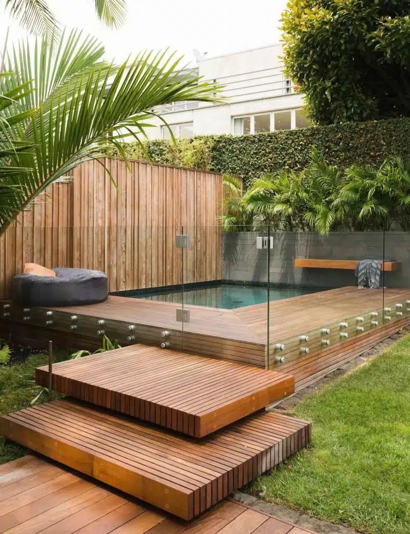 Modelo de edícula com deck, ideal para relaxar em regiões quentes.