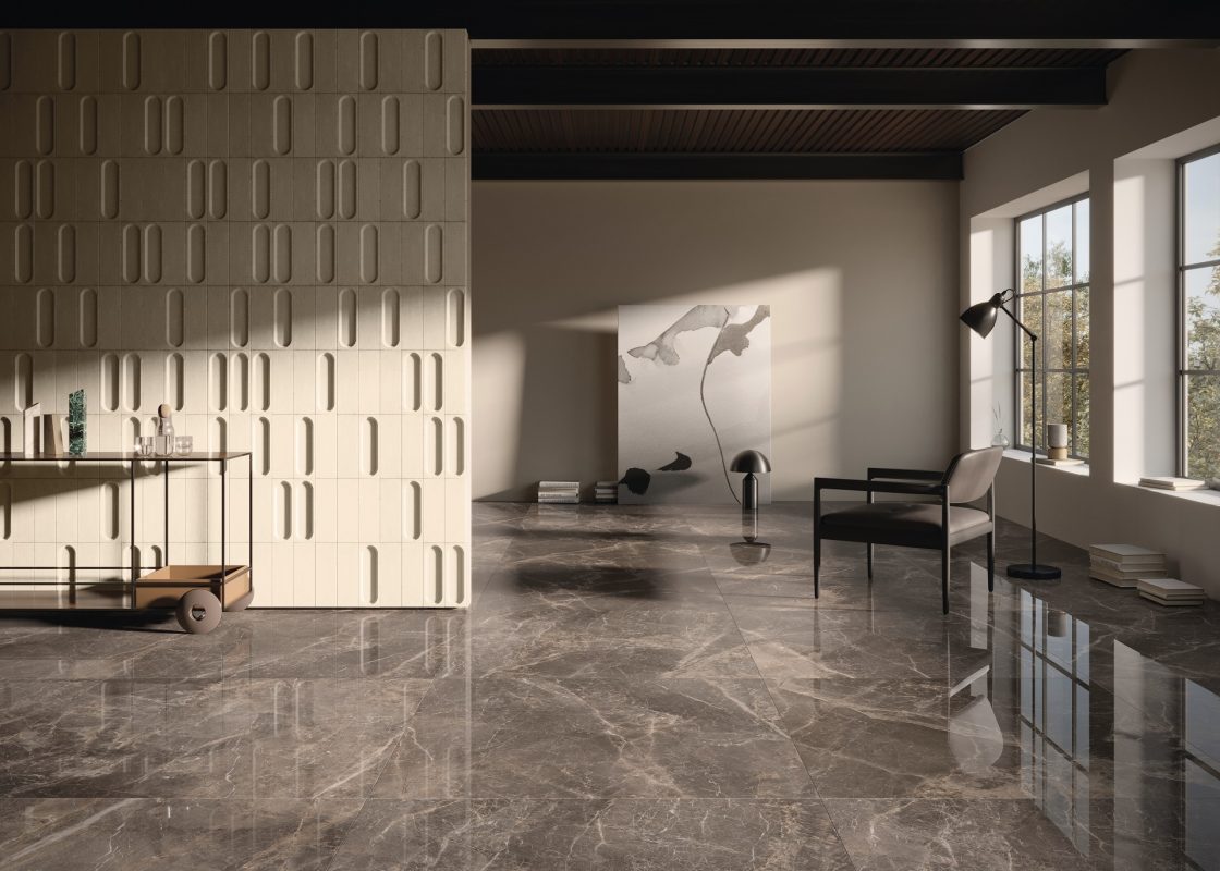 Textured Wall Coverings: Decoration to See and Feel 7 Parede com revestimento que não apenas é estético, mas também prático em manutenção.