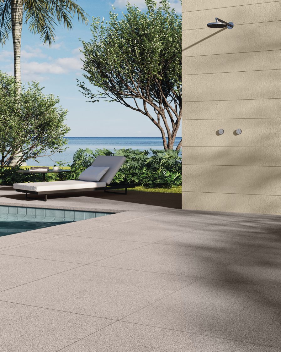 Outdoor Flooring: Discover the Best Options 2 Área de piscina com piso fulget Sidewalk, atérmico e prático