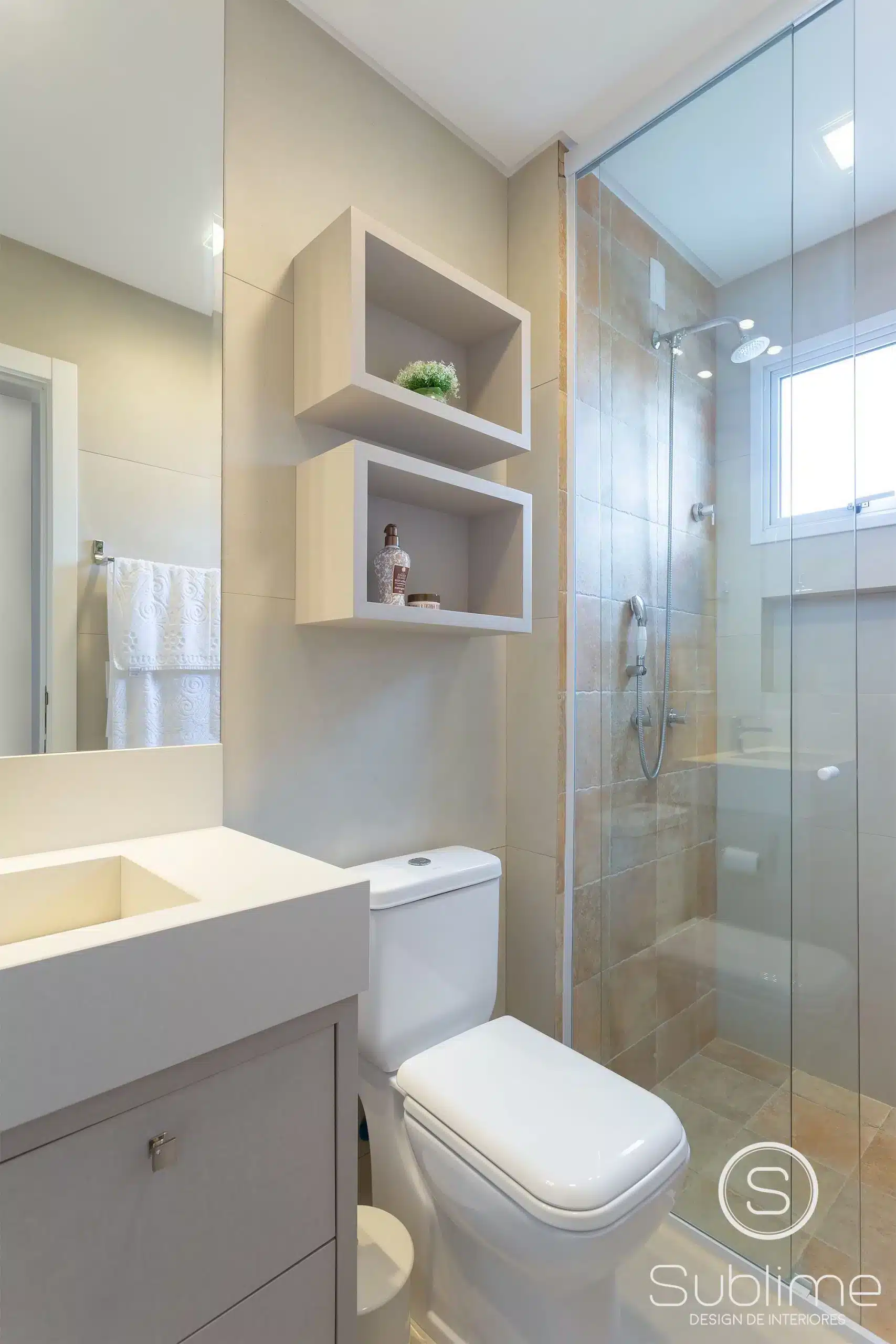 Nicho de porcelanato para banheiro, neutro - Créditos: Pinterest