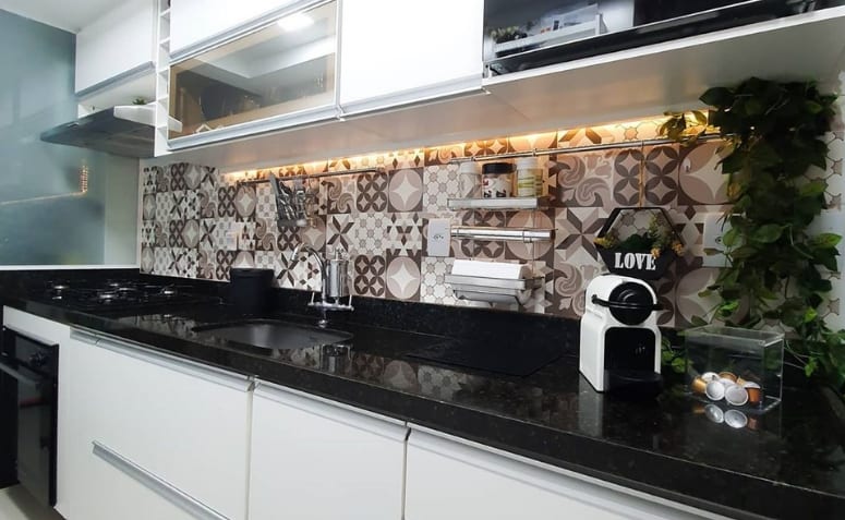 Wall Stickers for Kitchen: Transform Your Home Without Renovations 3 Adesivo de parede para cozinha: transforme seu lar sem quebradeira