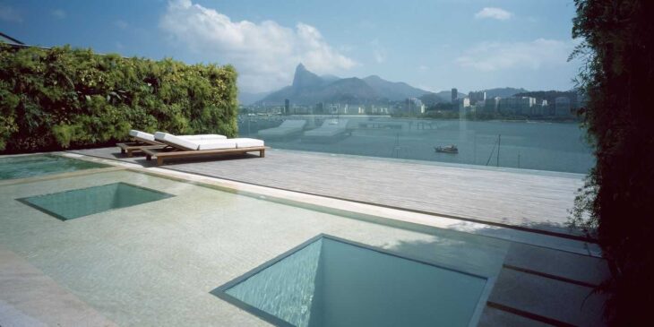 Foto de piscina de vidro 3 - 4: Reprodução / Studio Arthur Casas