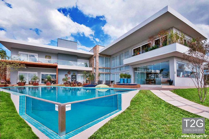Inspiring Glass Pool Projects to Transform Your Space 5 Foto de piscina de vidro 42 - 1: Reprodução / TG | Technical Group