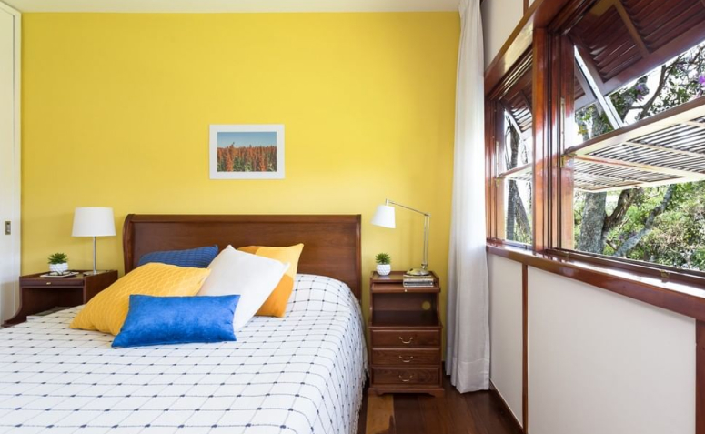 (Foto de quarto amarelo 01 - 1)