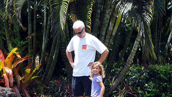 Kate e Bob Borson em uma foto especial de sua última viagem em família ao Havai.