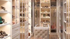 A feminine closet design proposal for organizing clothes stylishly.