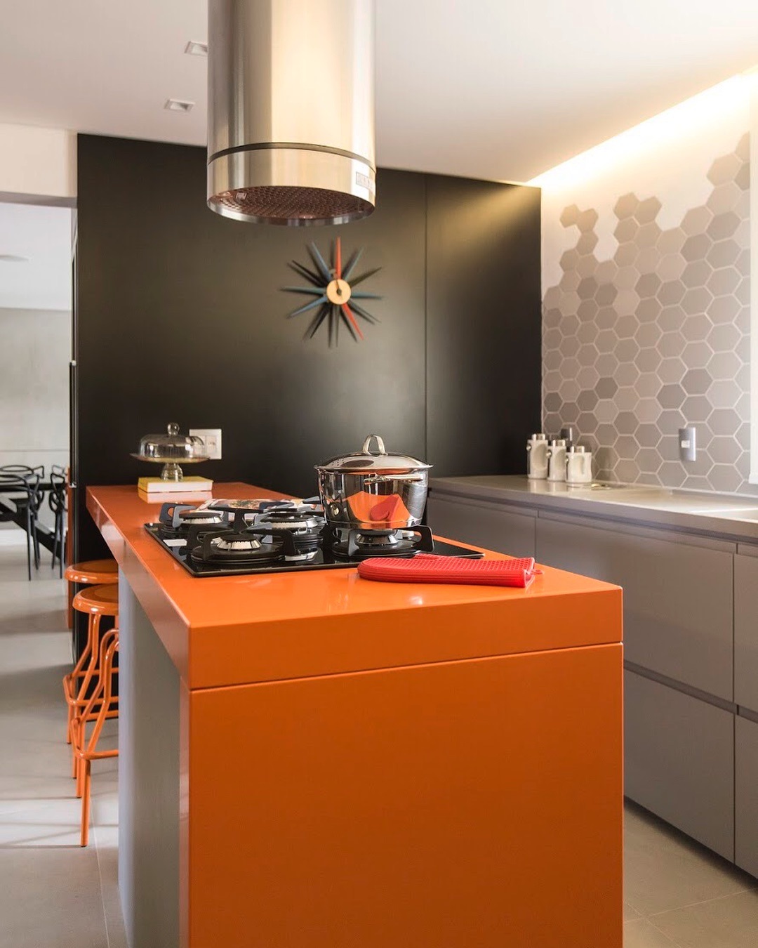 Como usar o círculo cromático e combinar as cores na decoração