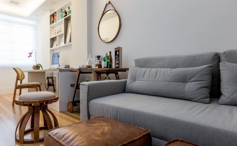 How to Use the Versatile Gray Sofa in Your Decor 3 Como usar o versátil sofá cinza na sua decoração